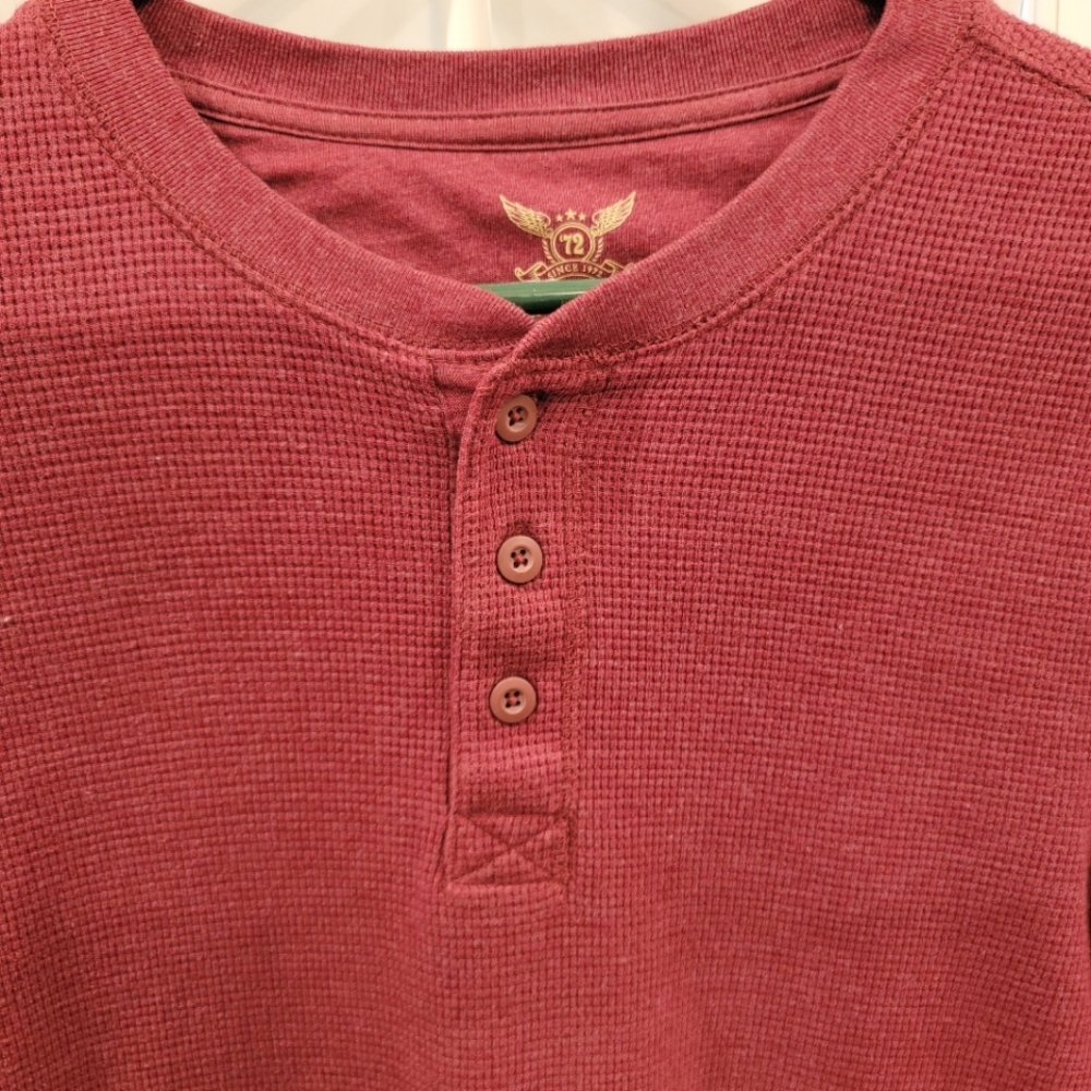Red Heather Waffle Knit Button LS Shirt Medium
